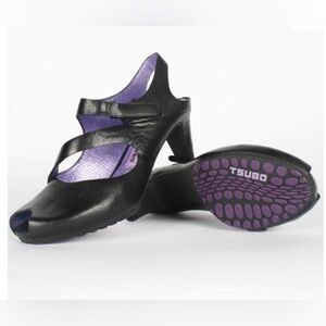 Tsubo Black Boleyn Heels with Purple Accents 7.5